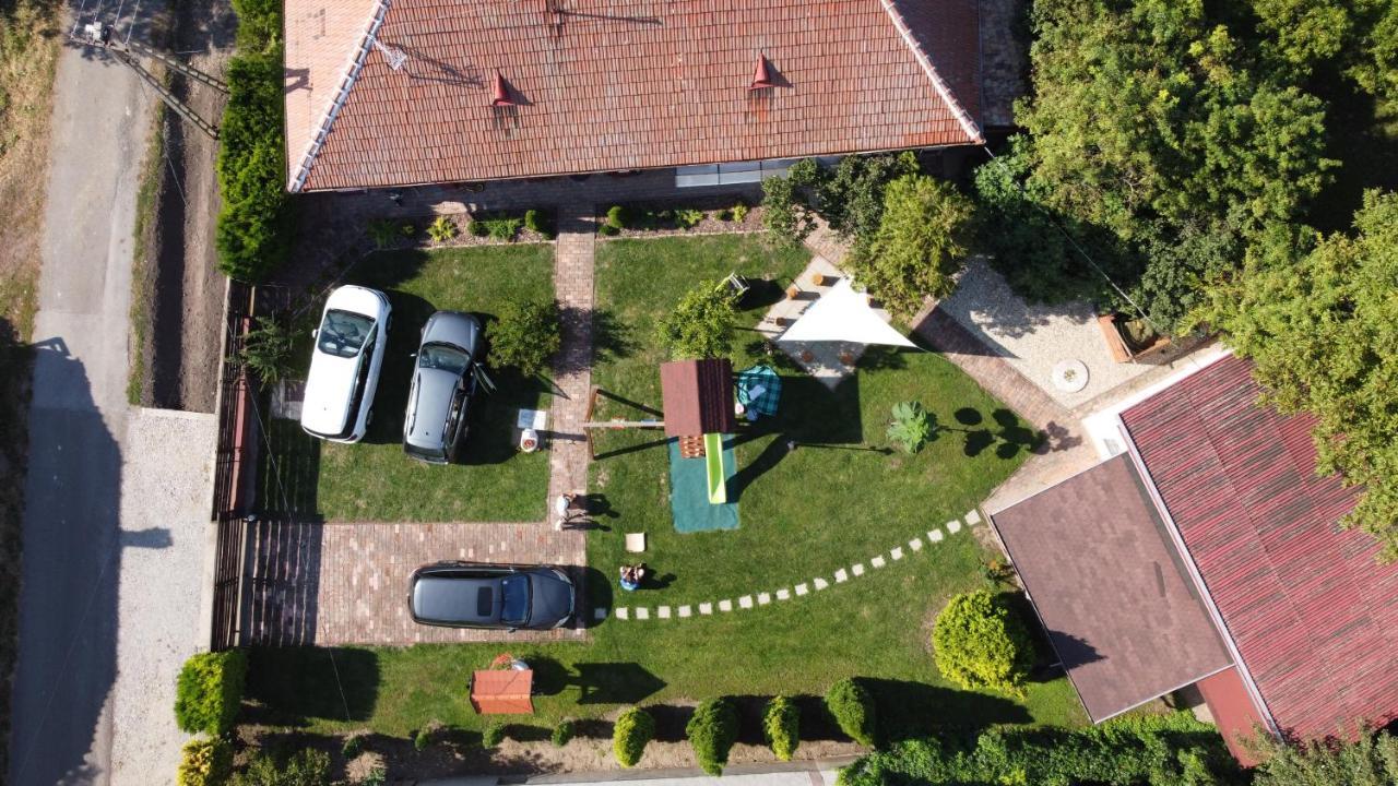Harmonia Paraszthaz Es Apartman Poroszlo Exterior photo